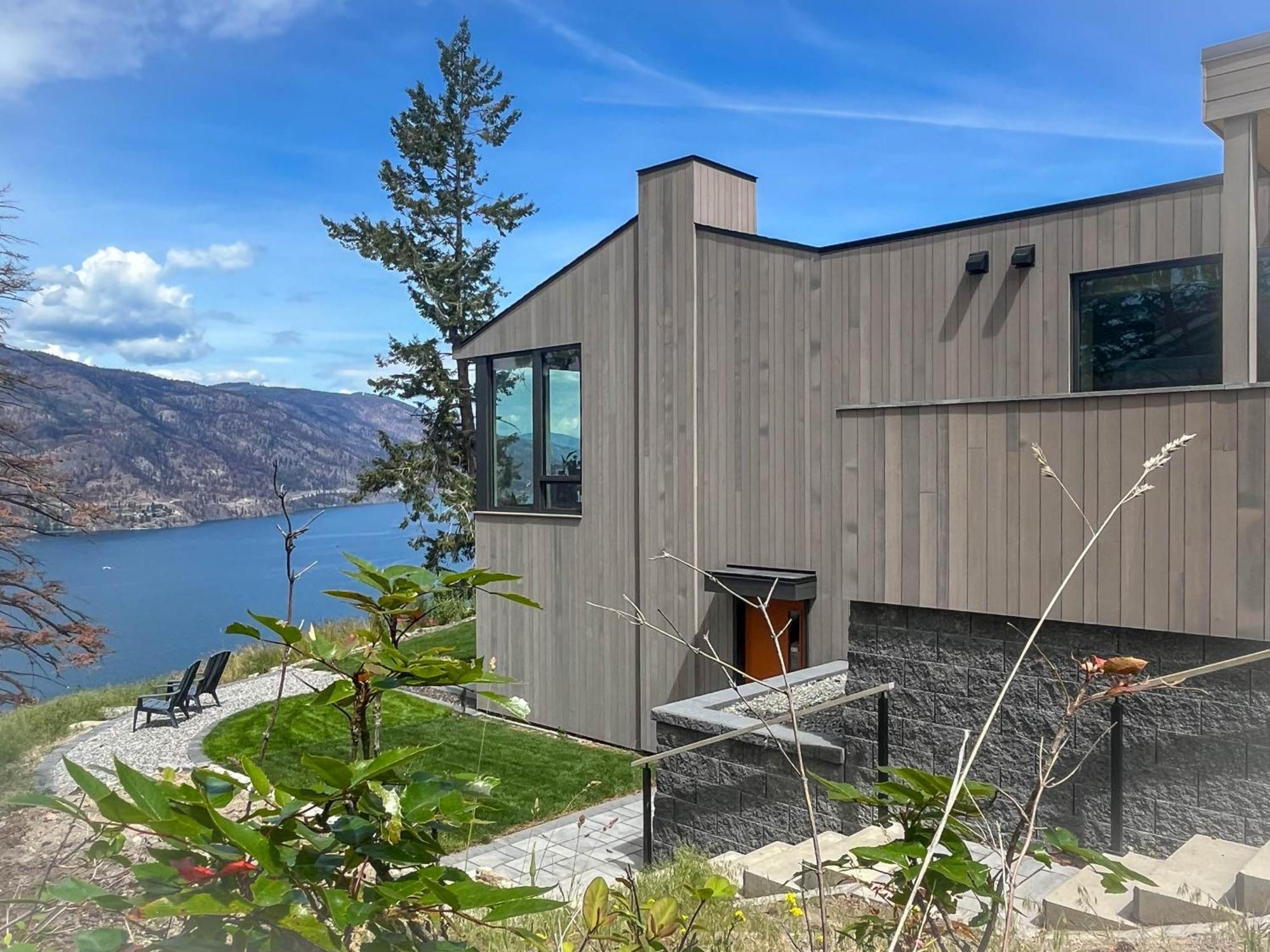Kelowfornia Lakeview Retreat Kelowna Eksteriør billede